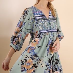 Umgee Sage V-Neck Floral Peasant Dress M LAST ONE